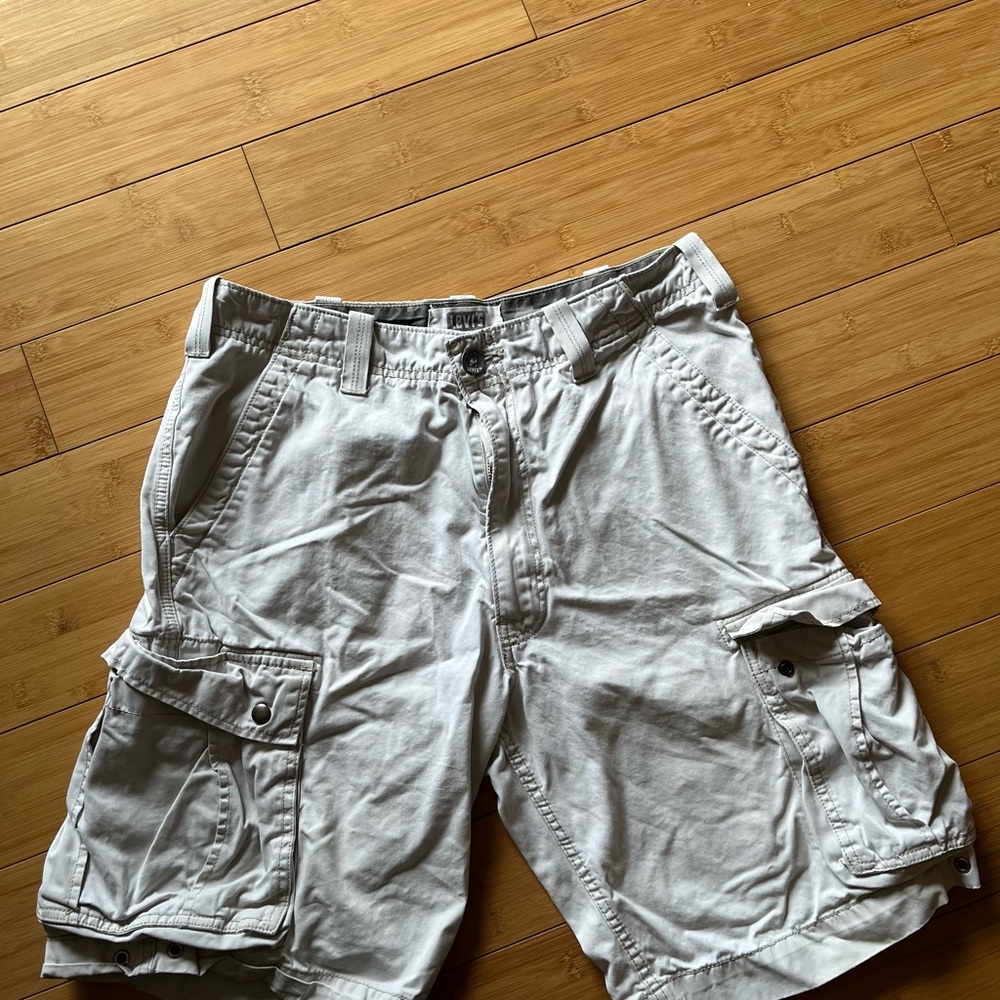Levi Men’s White Cargo Shorts